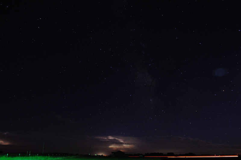 Illustration for article titled Kansas Thunderstorm on a Clear Night